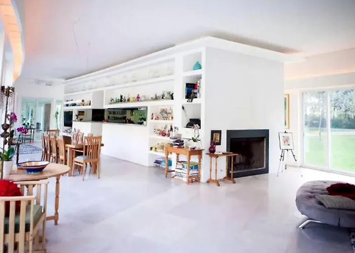 Holiday home Fabulous Retreat With An Indoor Pool And Sauna For A Luxury Getaway In Champaign, Illinois *