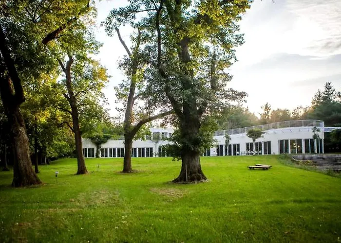 Holiday home Fabulous Retreat With An Indoor Pool And Sauna For A Luxury Getaway In Champaign, Illinois Champaign