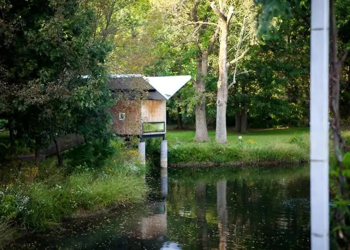 Holiday home Fabulous Retreat With An Indoor Pool And Sauna For A Luxury Getaway In Champaign, Illinois *